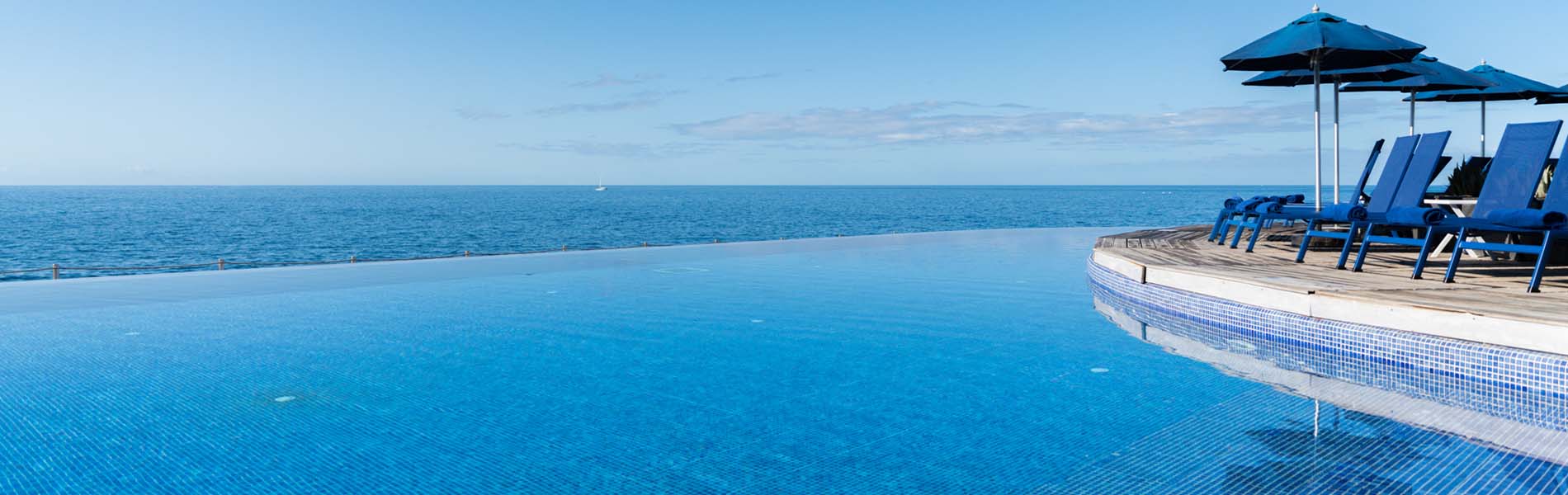Imagen de la piscina del hotel 